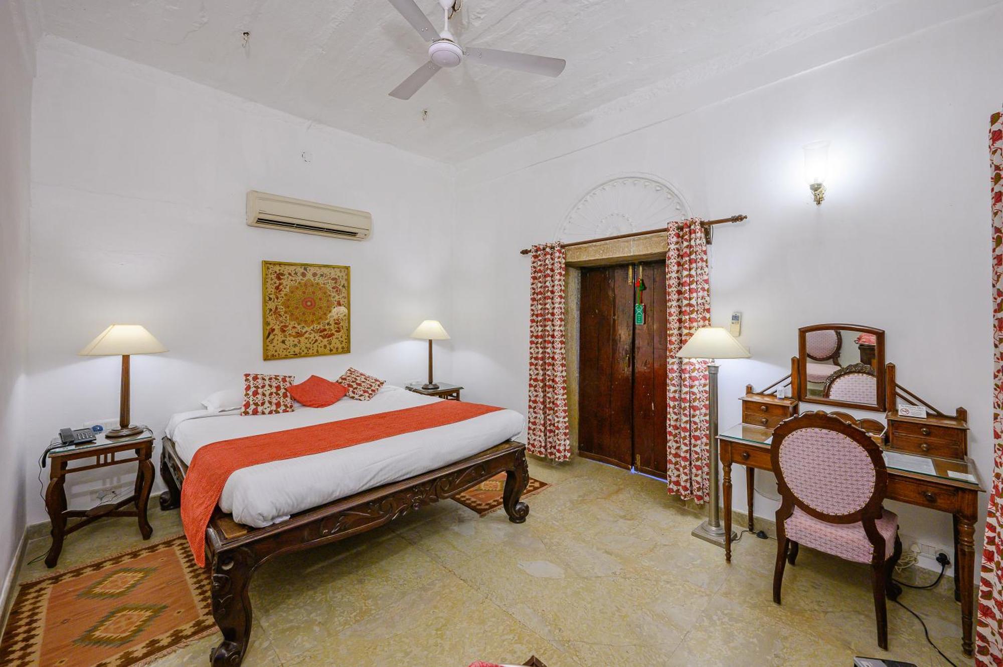 Hotel Neemrana'S - Deo Bagh à Gwalior Extérieur photo