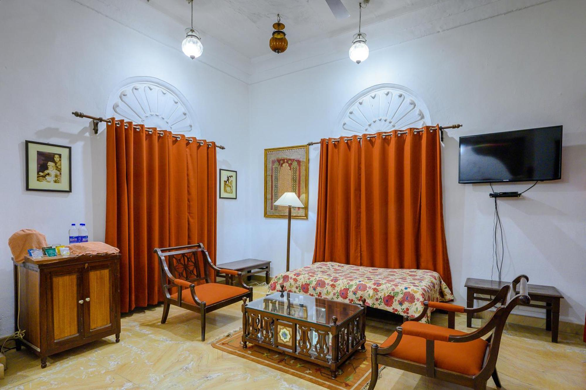 Hotel Neemrana'S - Deo Bagh à Gwalior Extérieur photo