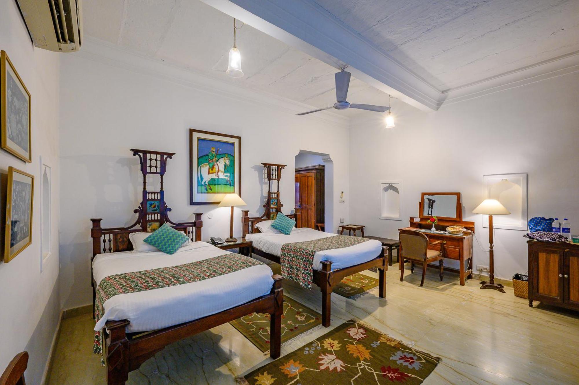 Hotel Neemrana'S - Deo Bagh à Gwalior Extérieur photo