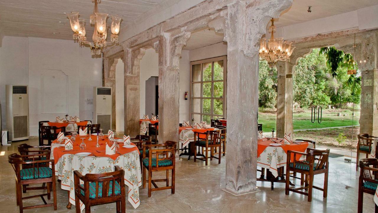 Hotel Neemrana'S - Deo Bagh à Gwalior Extérieur photo